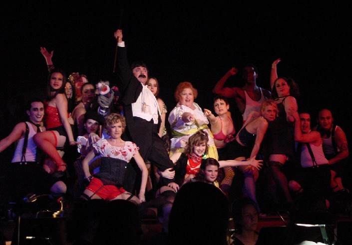 NCT-Cabaret-01